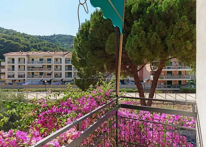 Bouganville Vista Mare * Marina dʼAndora