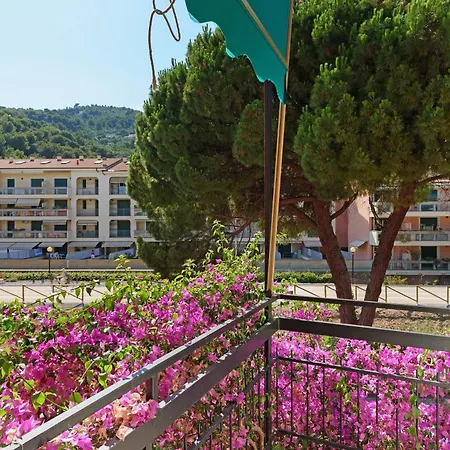 Bouganville Vista Mare * Marina dʼAndora