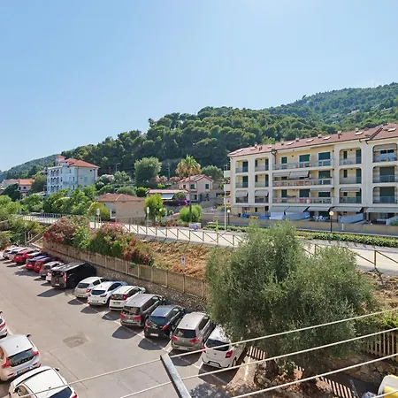 Bouganville Vista Mare Lejlighed